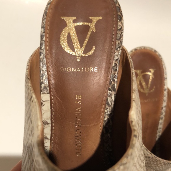 VC Signature Collection Colette Snake Embossed Leather Slip-on EUC - Picture 12 of 16